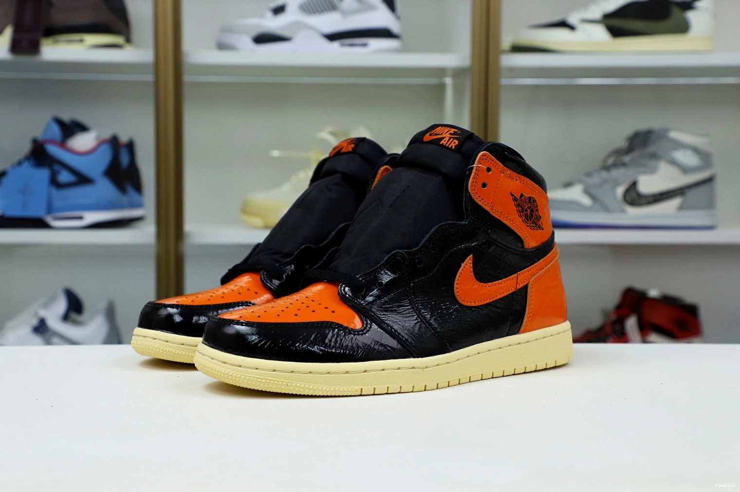 3.0' 1 HIGH RETRO AIR 'SHATTERED BACKBOARD OG JORDAN 0830